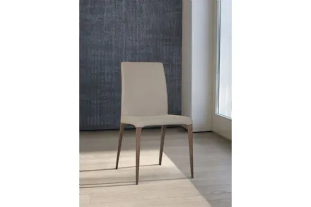 Sedia in tessuto con struttura in Faggio tinto Noce Carlotta di Unico Italia