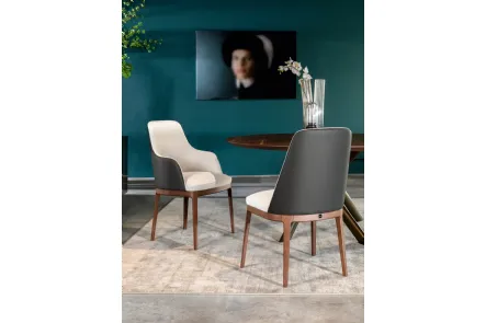 Sedia con e senza braccioli in pelle con gambe in legno Cleo di Tonin Casa