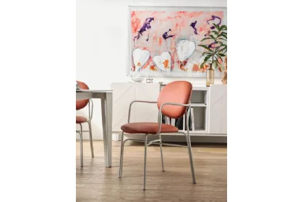 Sedia Dada rivestita in pelle con struttura in acciaio laccato di Bontempi