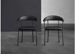 Sedia Director in ecopelle nera con struttura in tubolare metallico industrial di Devina Nais