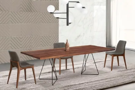 Sedia in tessuto con struttura in legno di Faggio tinto Noce Doralice di Unico Italia