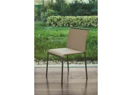 Sedia impilabile Lola Outdoor con struttura in acciaio laccato per esterno con rivestimento in Texplast di Ingenia
