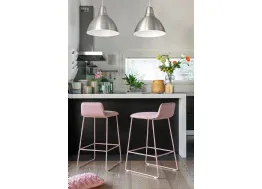 Sgabello in tessuto con struttura in metallo Riley soft di Connubia
