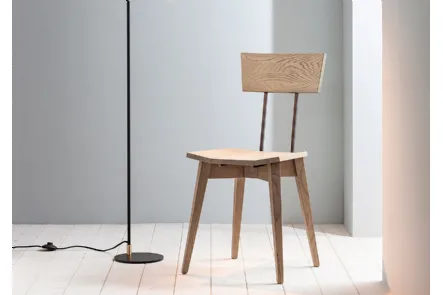 Sedia SD241 in Rovere massello di Devina Nais