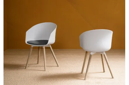 Sedia Oslo di Devina Nais 