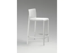 Sgabello in plastica Volt di La Primavera