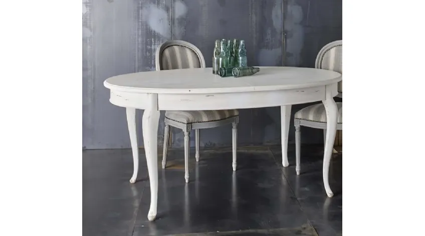 Tavolo ovale allungabile Art 604 Shabby Chic in legno di Fratelli Mirandola