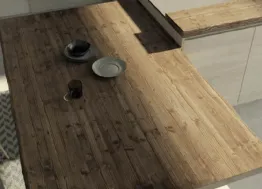 Tavolo Art 822 in legno di abete spazzolato di Fratelli Mirandola
