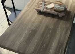 Tavolo Art 824 in legno finitura ossido di Fratelli Mirandola
