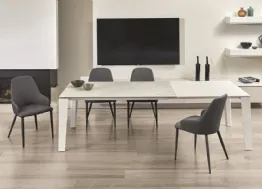 Tavolo allungabile Winny in ceramica supermarmo e struttura in acciaio laccato di Ingenia
