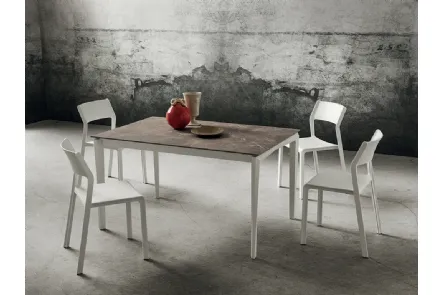 Tavolo da cucina con struttura in legno Bill di La Primavera