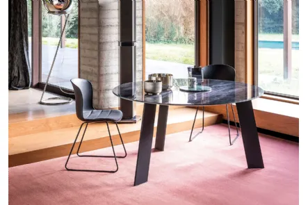 Tavolo Manhattan Rotondo My Glass con top in vetro e base centrale in legno di Devina Nais