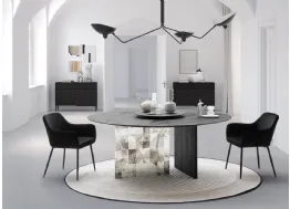 Tavolo Manhattan Slice con piano in Rovere e base in vetro con decoro e legno di Devina Nais