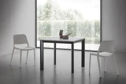 Tavolo con gambe in alluminio e piano in laminato Ricky Super Quadrato di La Primavera