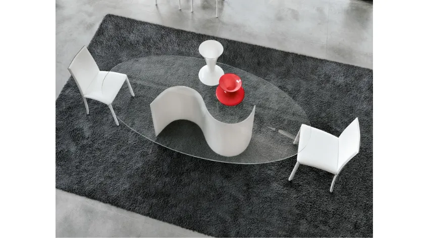 Tavolo ovale con top e base in vetro Segno di Unico Italia