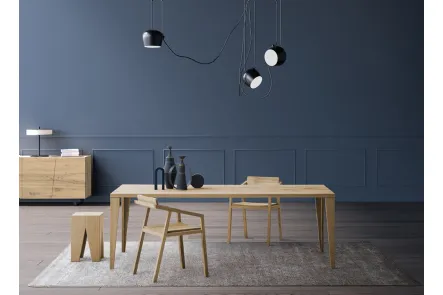 Tavolo Smart in legno massello di Rovere di Devina Nais