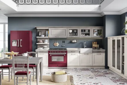 Cucina Classica Oprah in legno massello laccato Bianco con particolari in laccato opaco Rosso di Creo