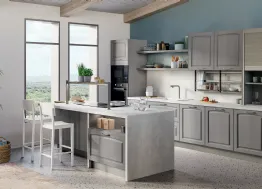 Cucina Classica con isola Grace 07 in Frassino Grigio Reale di Creo