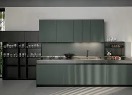 Cucina Design lineare Sei Project 2 in laminato Fenix e top in acciaio invecchiato di Euromobil