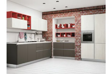 Cucina Moderna lineare Ank in laccato opaco Fango e melaminico Rovere Bianco di Creo