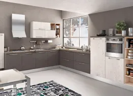 Cucina Moderna Kyra in Abete Nordico Bianco e Laccato Lucido di Creo
