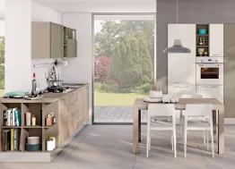 Cucina Moderna lineare Kyra finitura Rovere Cipria e laccato lucido Verde Lichene di Creo