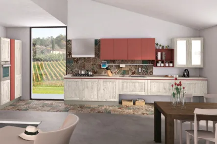 Cucina Moderna lineare Kyra Telaio finitura Abete Nordico Bianco e laccato opaco Rosso Corallo di Creo