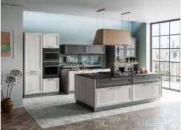 Cucina Moderna con isola Smart finitura Rovere Greige e Pet Carbone Supermatt di Creo