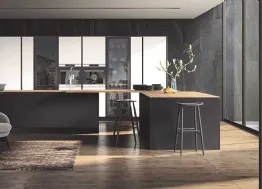 Cucina Moderna con isola Ventidue & XL 09 in laminato di GM Cucine