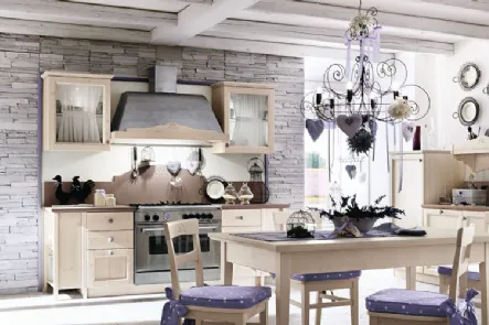 Cucina lineare su misura in legno e pensili con anta in vetro Everyday Cotone di Callesella