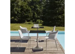 Tavolino con base in acciaio laccato Alis Outdoor di Bontempi