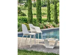 Sedia da giardino Mood Outdoor in polipropilene con base in acciaio laccato di Bontempi